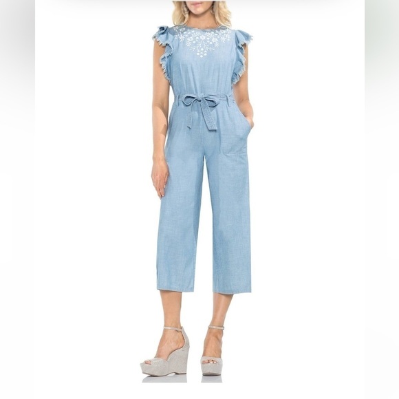Vince Camuto embroidered denim jumpsuit flutter sleeve size M - Picture 1 of 16
